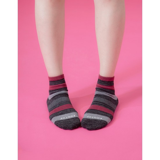 條紋甜心運動氣墊襪-黑色